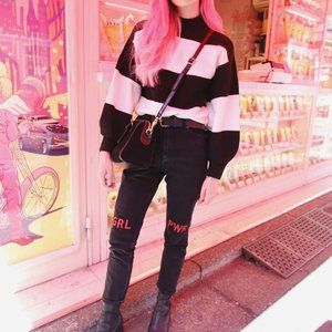 Monki - Grl Pwr Jeans in Black